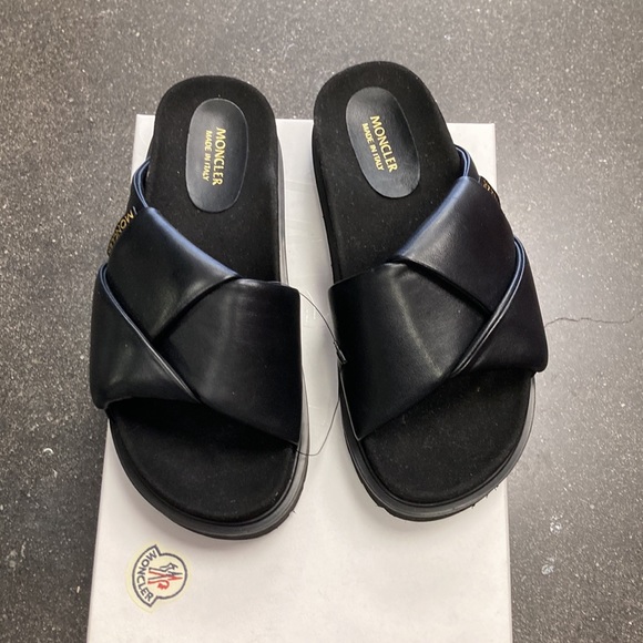 Moncler black slides slippers size 35 size 5 - Picture 3 of 6